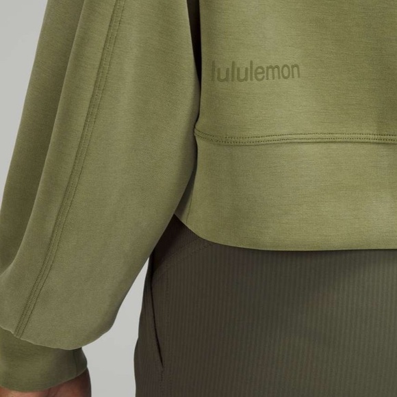 Lululemon Perfectly Oversized Cropped Crew *Softstreme EUC Size 4 - Picture 6 of 8